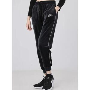 Nike sweatpants womens Medium black Velour Heritage Joggers BV5035-010
